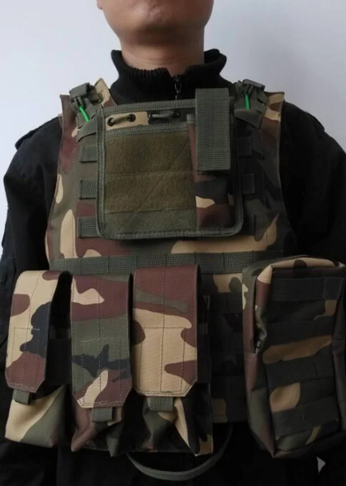 Soldier Military Uniform Camouflage Vests Airsoft Nylon Vest Molle Army Combat Tactical Vest