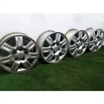 

R15 SET TIRES KIA CARENS