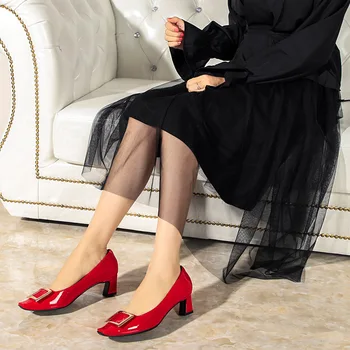 

2019 autumn new fashion simple solid color high heels women retro style metal decorative casual high heels