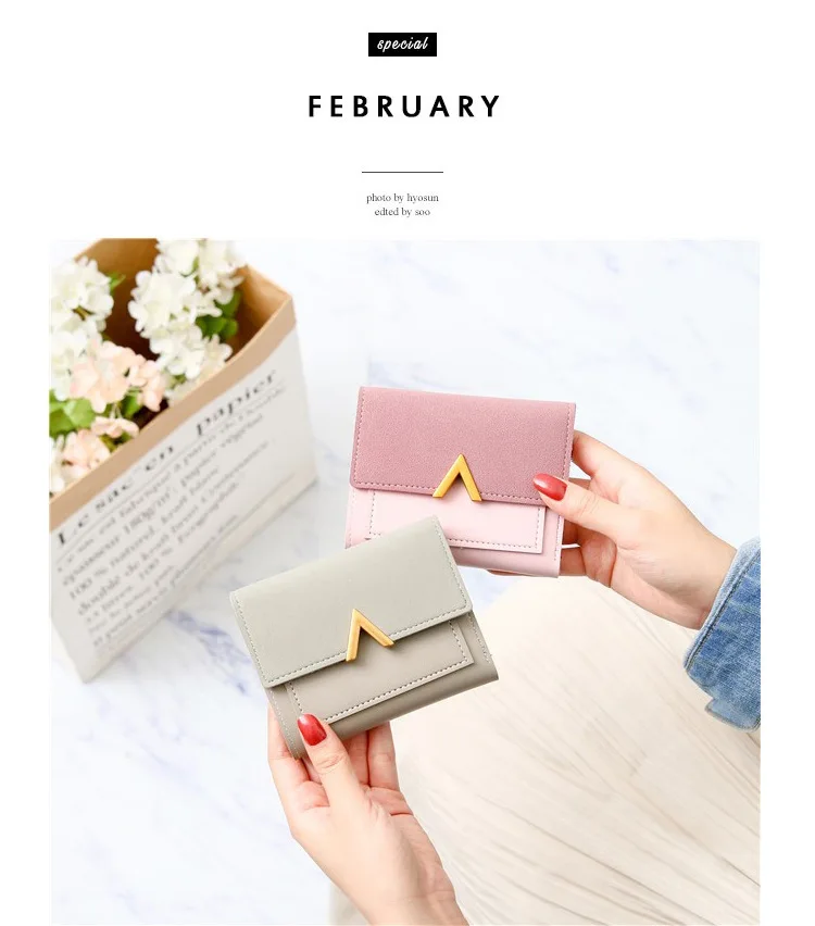 Metal V-shaped Decorative Purse Abrasive Retro Short Wallet New Simple Buckle Wallet Coin Purse Cards ID Holder Clutch