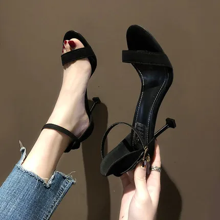 

2020 new open toe word buckle strap with fairy style thin strap sandals women