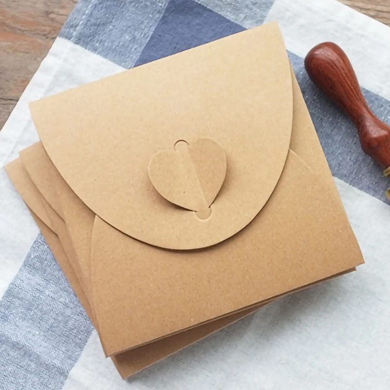 50Pcs/Lot Retro Love Kraft Cd Dvd Sleeves Paper Envelopes with Heart Button for Wedding Party 13x13Cm | Канцтовары для офиса и