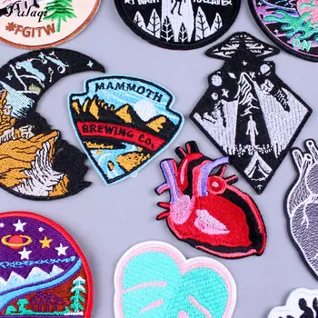 

Heart Patch Embroidered Mountain Trip Badges Iron On Patches Space Sticker Apparel Garment Backpack Decro Vulnerability Patch