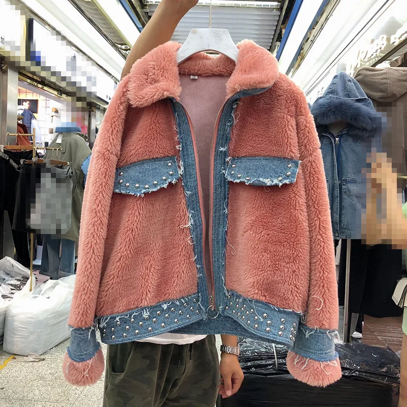 

Lamb Wool Short Coat Women 2019 Winter New Denim Stitching Rivet Burrs Thick Fur Coat Soft Faux Fur Jacket Zipper Students
