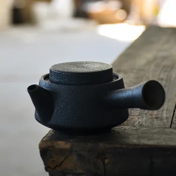 

Black Pottery Side Handle Pot Ceramic Kung Fu Teapot Stoneware Household Teapot Zen Style Chinese Tea Set Porcelain Tea Carafe