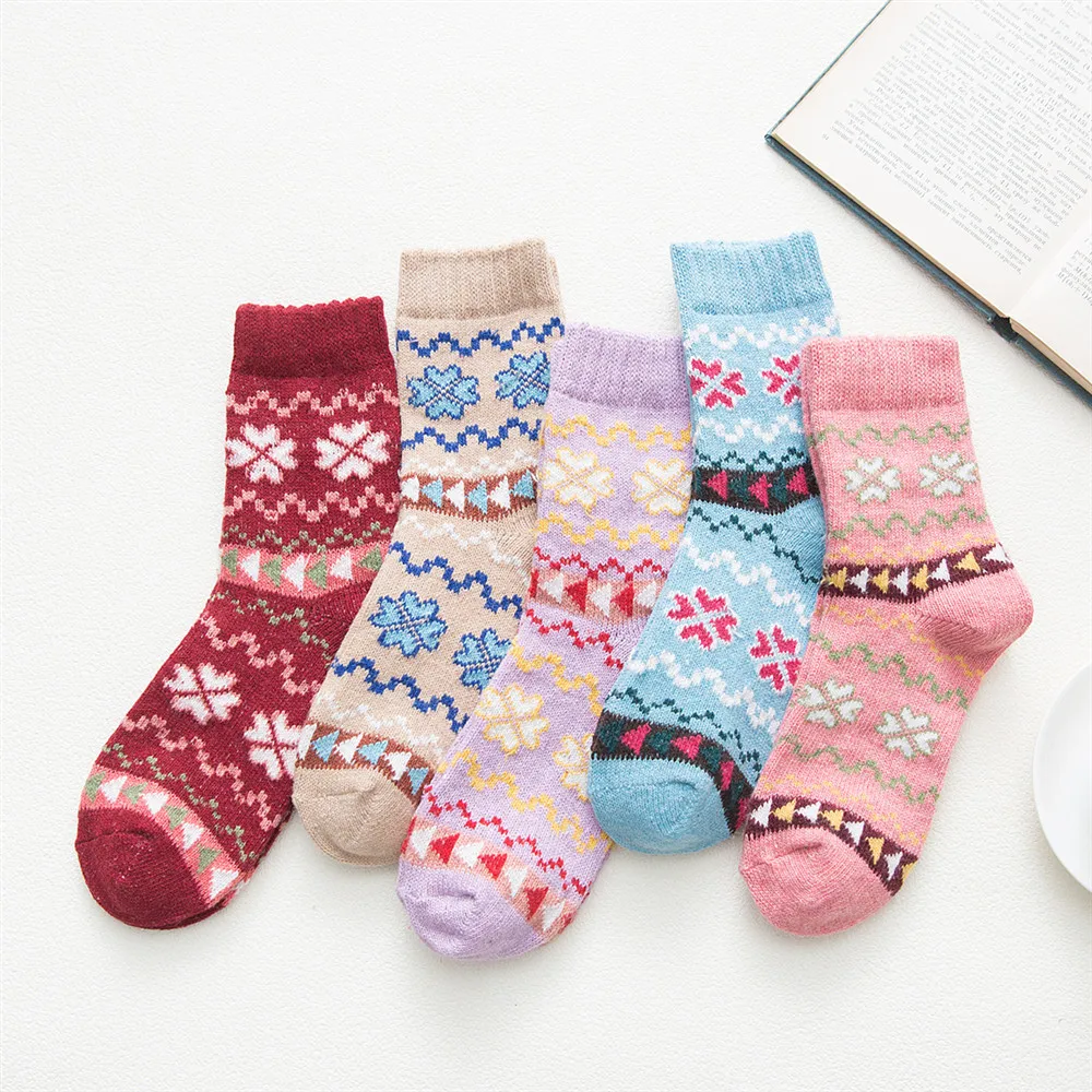 

5 pairs/set Christmas Snow Short Socks Set Women Wool Winter Spring Autumn Thick Warm Socks Colorful Xmas Gift Socks calcetines