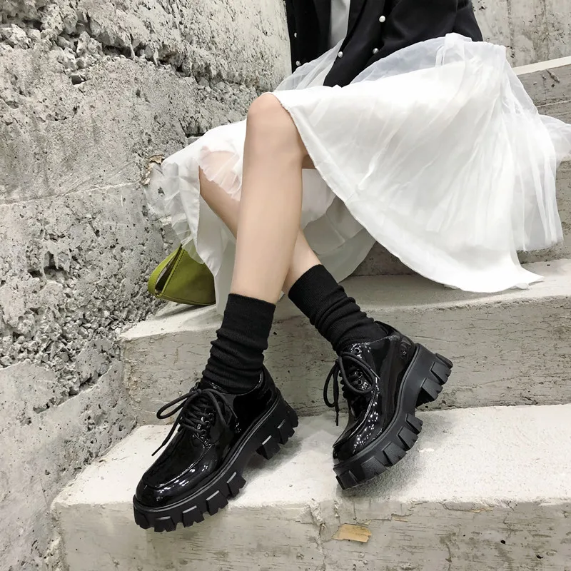 RASMEUP из лакированной кожи Для женщин жира кроссовки на платформе модные Для женщин на не сужающемся книзу массивном кроссовки Повседневная Женская обувь черного цвета