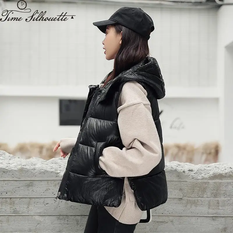 New Women Short Winter Vest Jacket Female Gold Silver Shiny Girl Waistcoat Womens Vest Coat Streetwear Outerwear W05