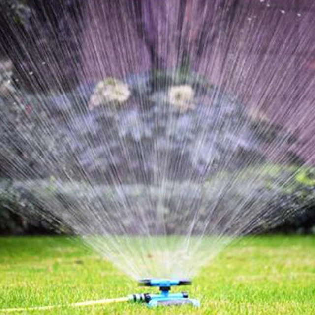 Forró Állítható Hármas Fúvóka Fúvókakert Öntöző Sprinkler 360 Fokos Automatikus Forgó Növények Virág
