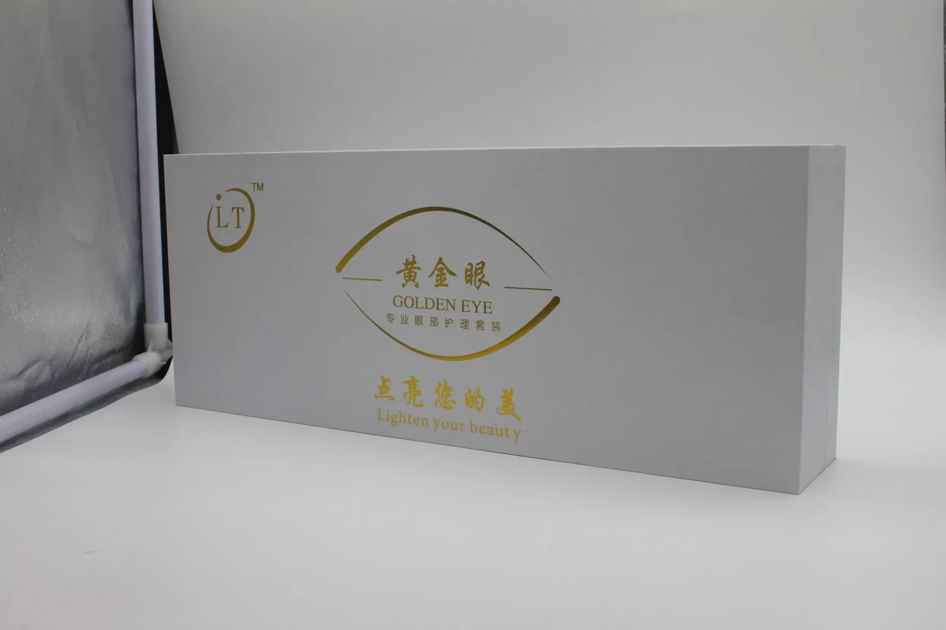 

Golden Eye Beauty Case Set Product Facial Part Set Eye Cream Eye Essence Wrinkle