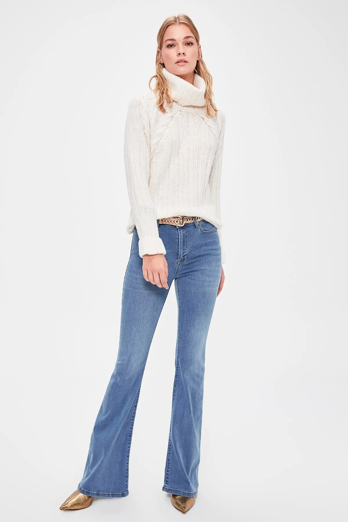 

Trendyol Blue High Waist Flare Jeans TWOAW20JE0171