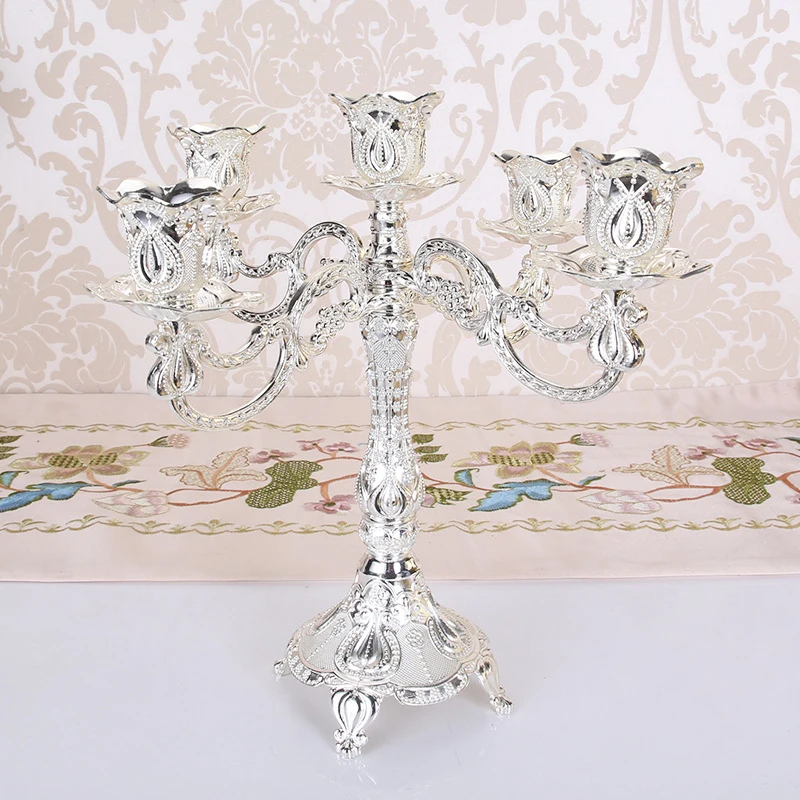 

European Style Metal Wedding Candle Holder Candlestick Dinner Table Decor Candle Holder Candlestick Props