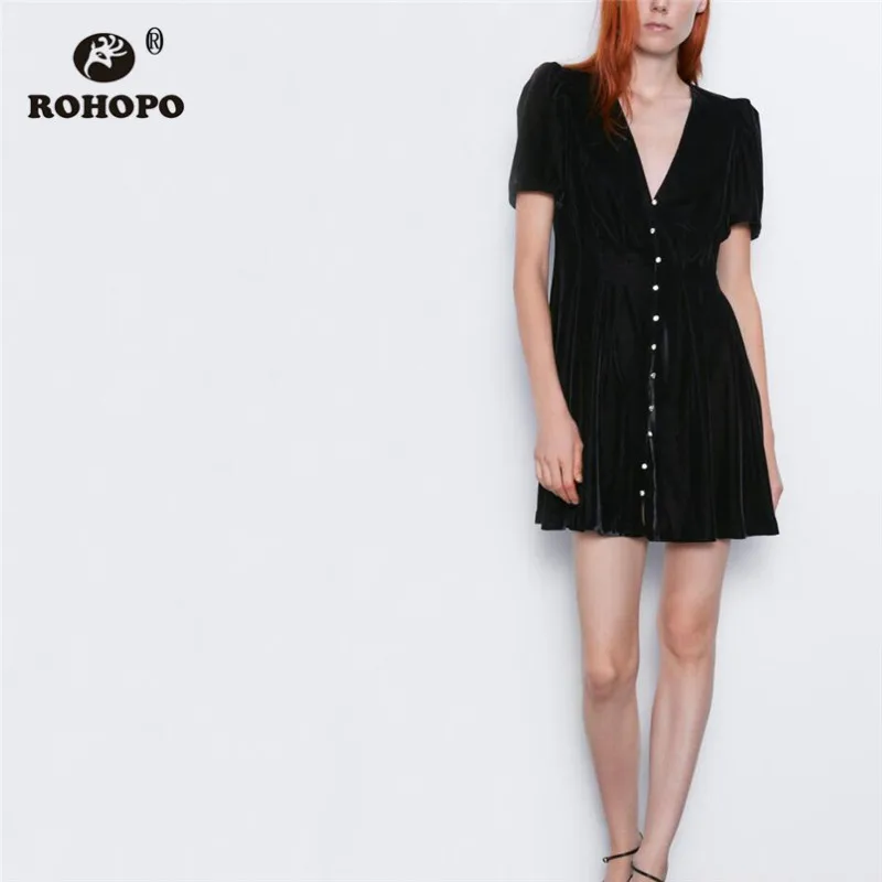 

ROHOPO Short Puff Sleeve V Collar Diamond Buttons Fly Velvet Black Dress Ladies Pleated Flared Hem Chic Ladies Solid Robe #9534