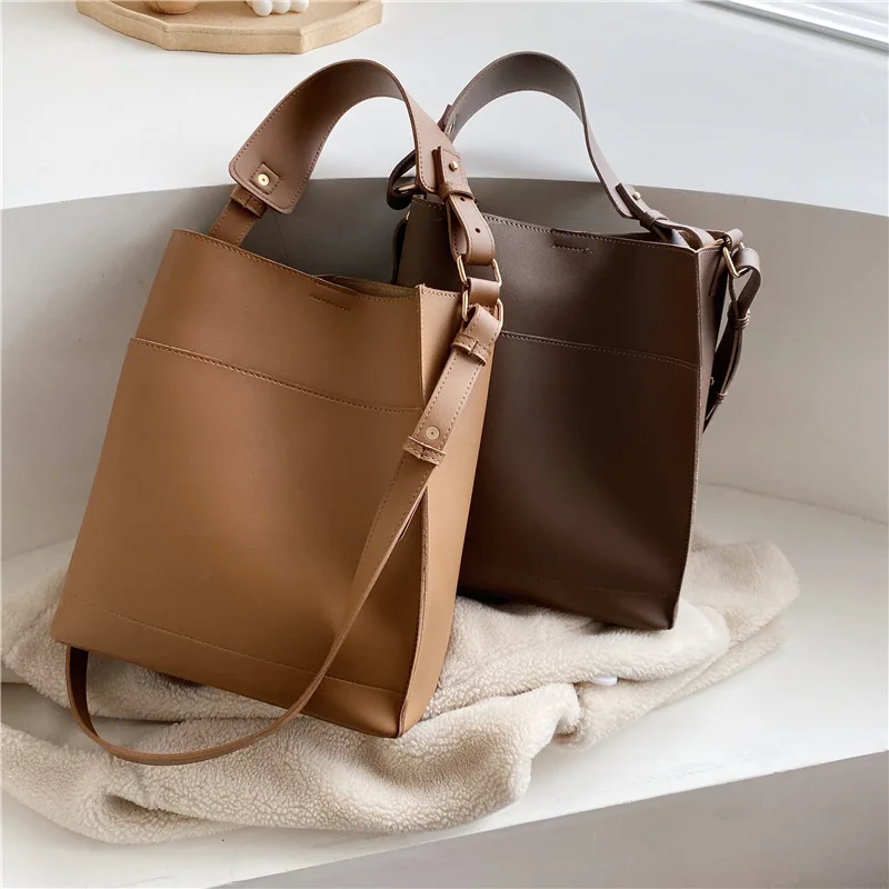 

2020 Spring New Style WOMEN'S Bag Retro Large Capacity Bucket Bag Solid Color Shoulder WOMEN'S Bag