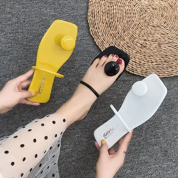 

Slippers Ladies Wear 2020 Summer New Minimalist Fashion Flat Round Buckle Drag Sweet Toe Strap Beach Sandals