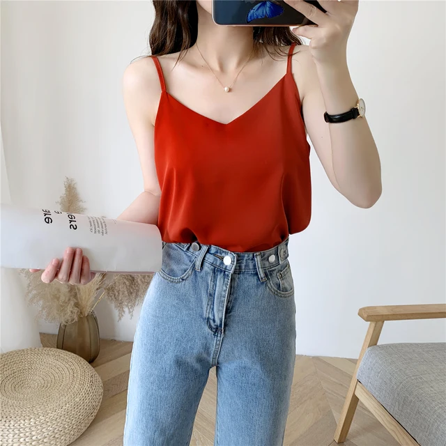 Korean Chiffon Top Women Woman V-neck Satin Tank Top Woman Sleeveless Vest Tops Tees Loose Sexy Women White Top Ladies Camis 856-Red