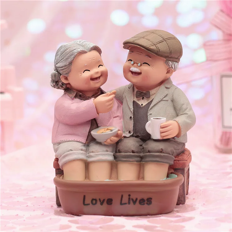 Kawaii Figures Chair Book Grandma Grandpa Old Couple DIY Mini Fairy Doll Couple Gift Figurines Miniature - Цвет: 5