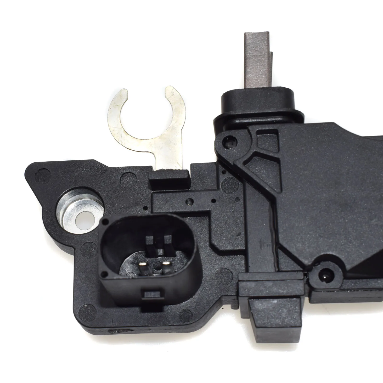 Регулятор напряжения генератора для Audi VW Chrysler Ford Mercedes-Benz Nissan Skoda Seat OE# F00MA45208 F00MA45232 F00MA45300