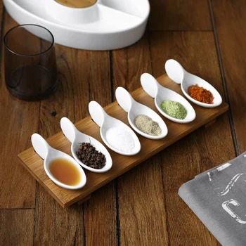 

Japanese creative ceramic small dish with pallet style restaurant dim sum small fish compartment sauce seasoning dish LB70705