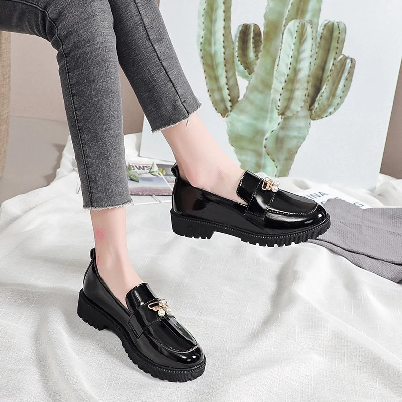 Mocasines de charol con plataforma y perlas para mujer, zapatos planos Metal, informales, color negro, 2021|Zapatos planos mujer| - AliExpress