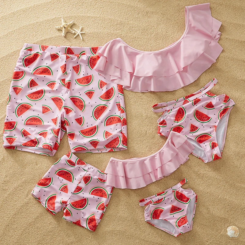 

2020 New Summer Family Matching Print Swimwear Beach Mommy And Me Swimsuits Dad Son Swimming Trunks Mother Daughter Clothes