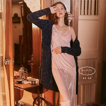 

A sexy embroidered three-piece golden velvet pajama set for the home