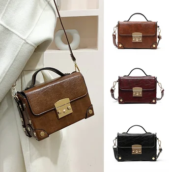 

2020 new arrive Women rivet Shoulder Bag Designer Clutch Bag Fashion Woman Messenger Bags Ladies Envelope Clutches handbag Sac