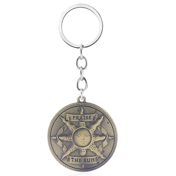

Game Dark Souls 3 Cosplay Prop Solaire of Astora Key Chain Praise The Sun Key Ring