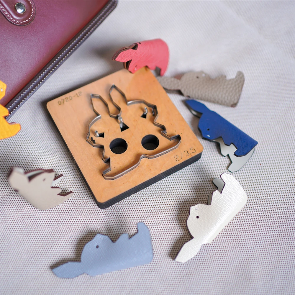 

DIY leather craft cute rabbit hanging decoration die cutting knife mold metal hollowed punch tool blade 8.5x7.7cm