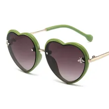

Cute Kids Heart Sunglasses Child Eyewear Shades Oculos Lunette Soleil Boys Girls Sun Glasses Children Gafas Alloy Leg