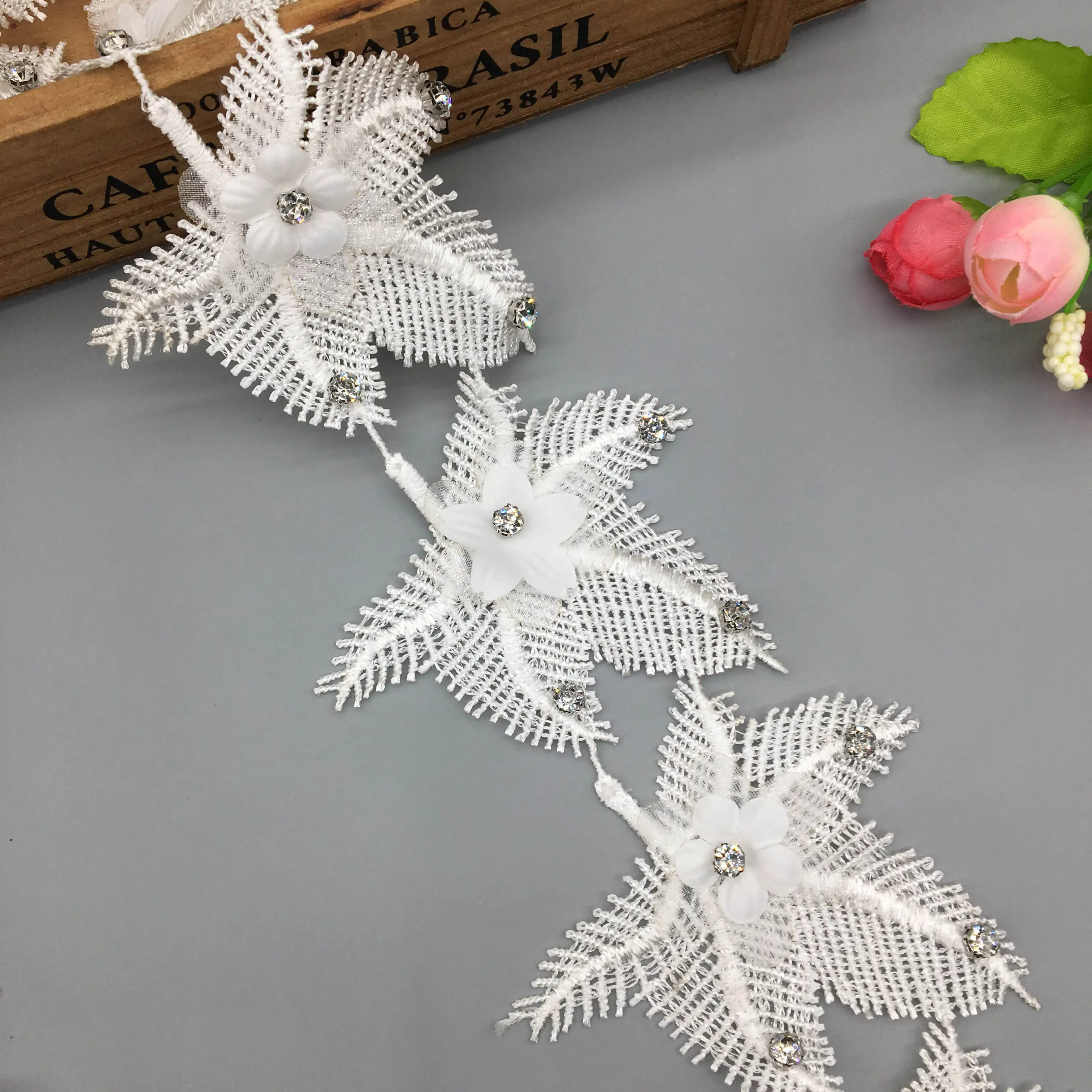 

1 yard 8x8cm White Leaf Diamond Flower Embroidered Lace Trim Ribbon Fabric Applique DIY Manual Sewing Supplies Craft Decoration