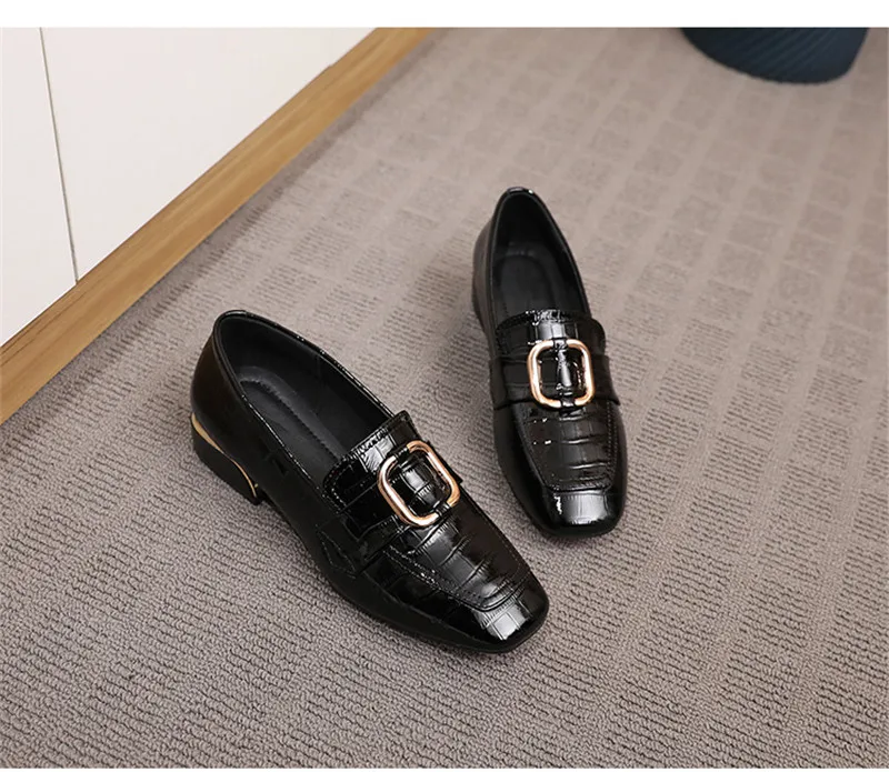 British Bright Patent Genuine Leather Pumps Oxford Shoes For Women 2020 Spring New Metal Thick Middle Heel Women's Loafers Shoes (35)
