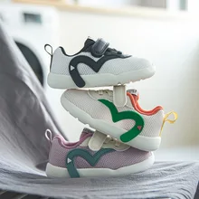 Pinguim classmate sapatos de bebê 2021 primavera nova casual respirável da criança sapatos esportivos crianças sapatos masculinos e femininos