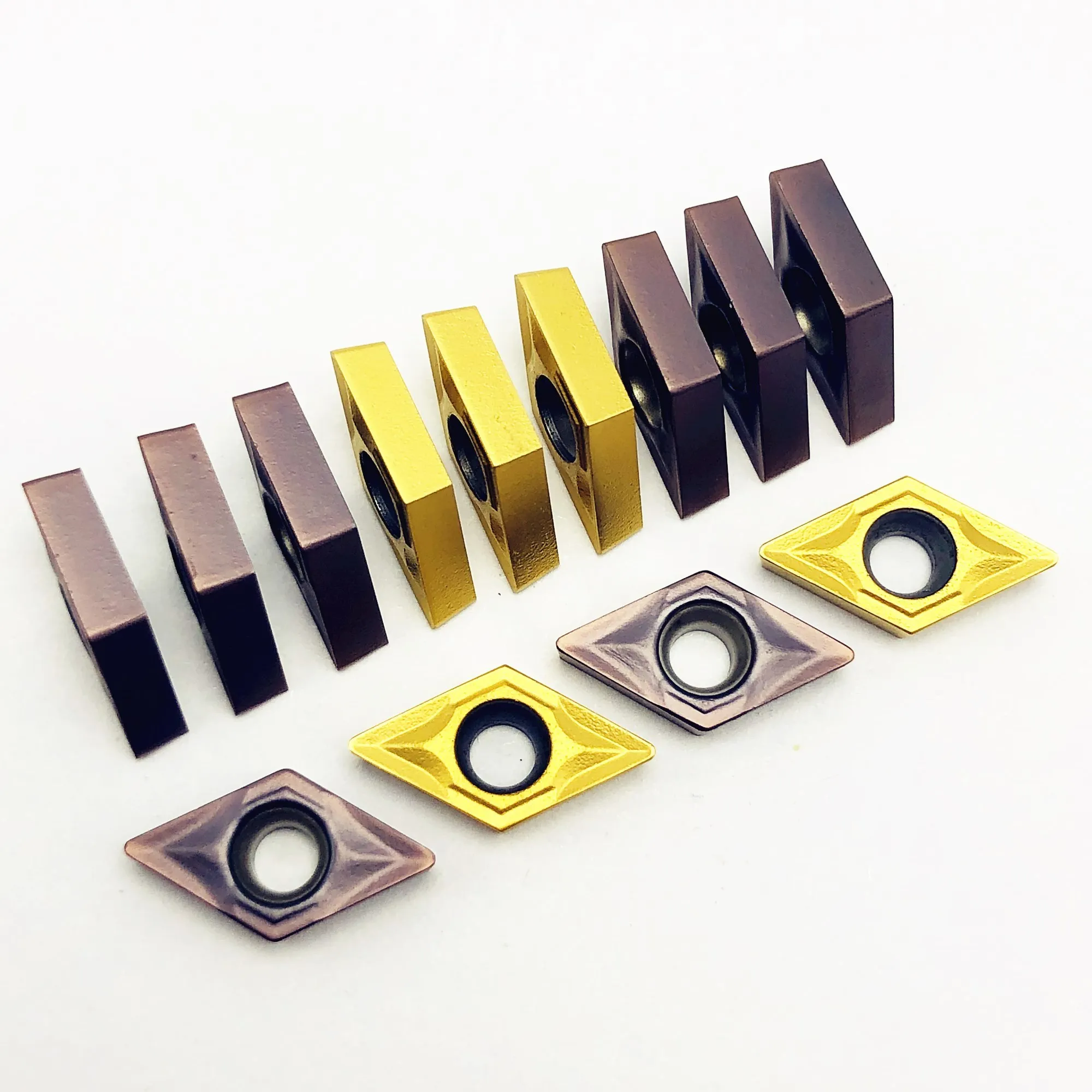 

10PCS Lathe tool DCMT070204 VP15TF / UE6020 / US735 internal turning CNC machine tool carbide cutting insert DCMT 070204