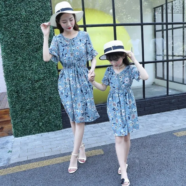 Летнее семейное платье; одинаковые комплекты для мамы и дочки; платья для мамы и дочки; Одинаковая одежда для мамы и дочки; мама и я