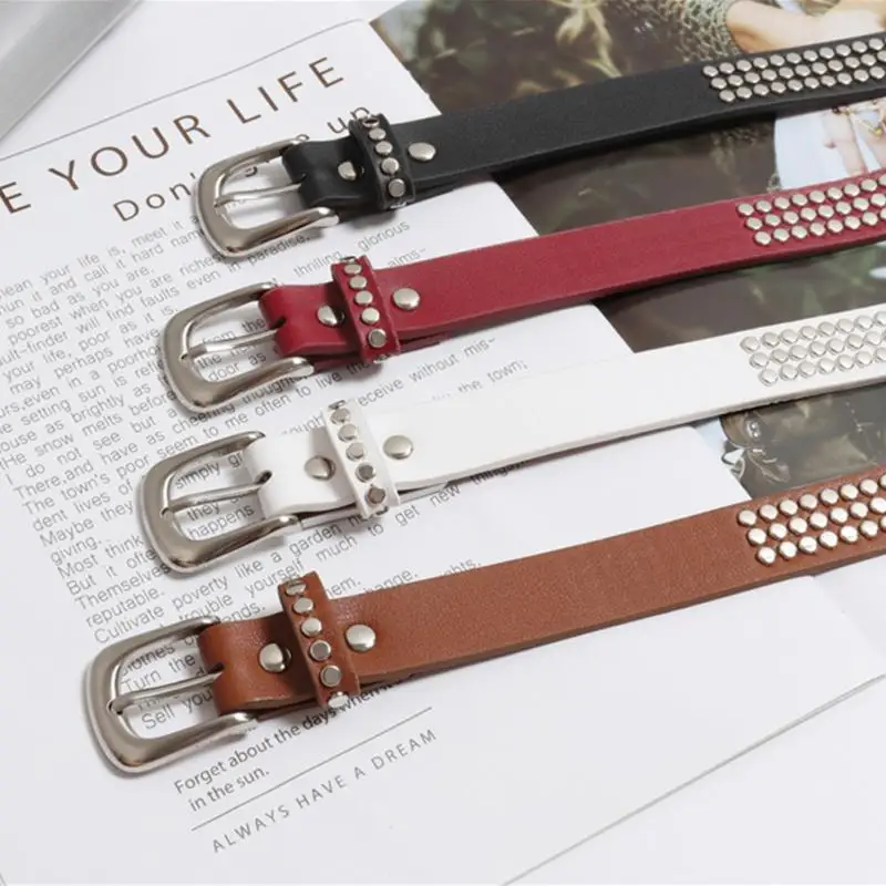 Fashion Designer Rivets Waist Pack Luxury Fanny Pack Small Women Waist Bag Phone Pouch Punk Belt Bag Purse Can Also Be A Belt