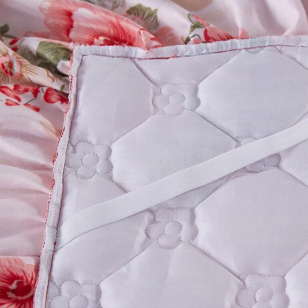 HobbyLane Graceful Quilted Thickened Bedspread Laced Fitted Sheet Two-Layer Bed Cover Wedding Housewarming Gift