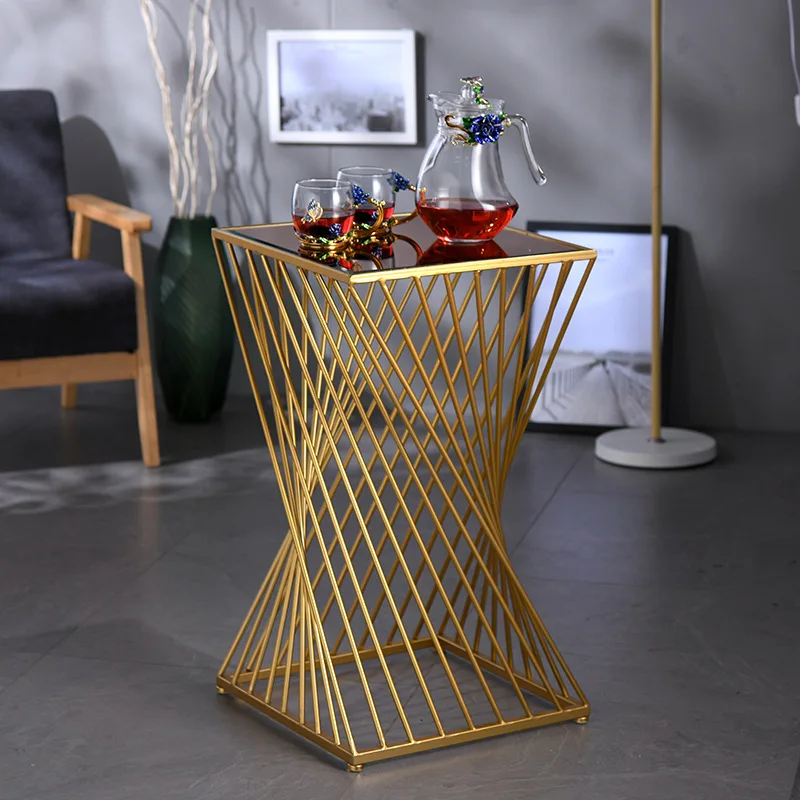 Nordic simple milk tea shop table small family creative iron art living room round coffee Bedside |