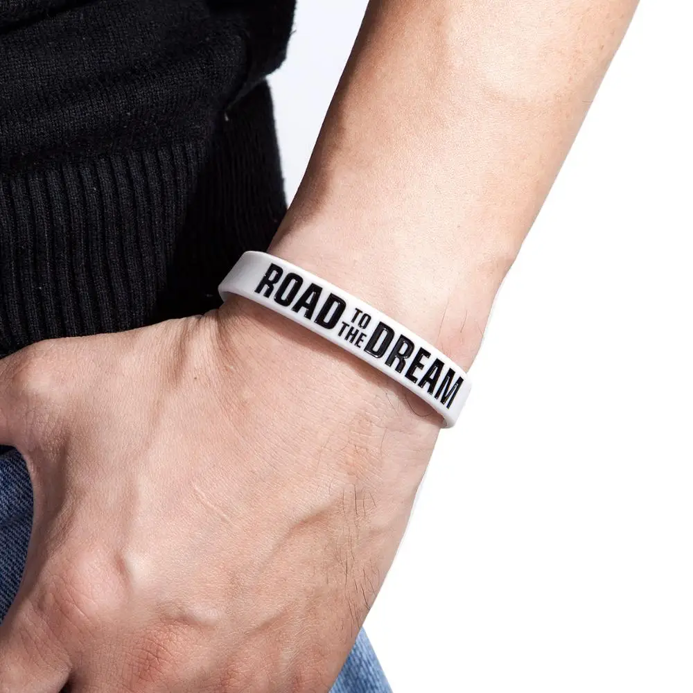 Pulsera de silicona estilo minimalista para hombre y mujer, brazalete deportivo de baloncesto, nuevo diseño