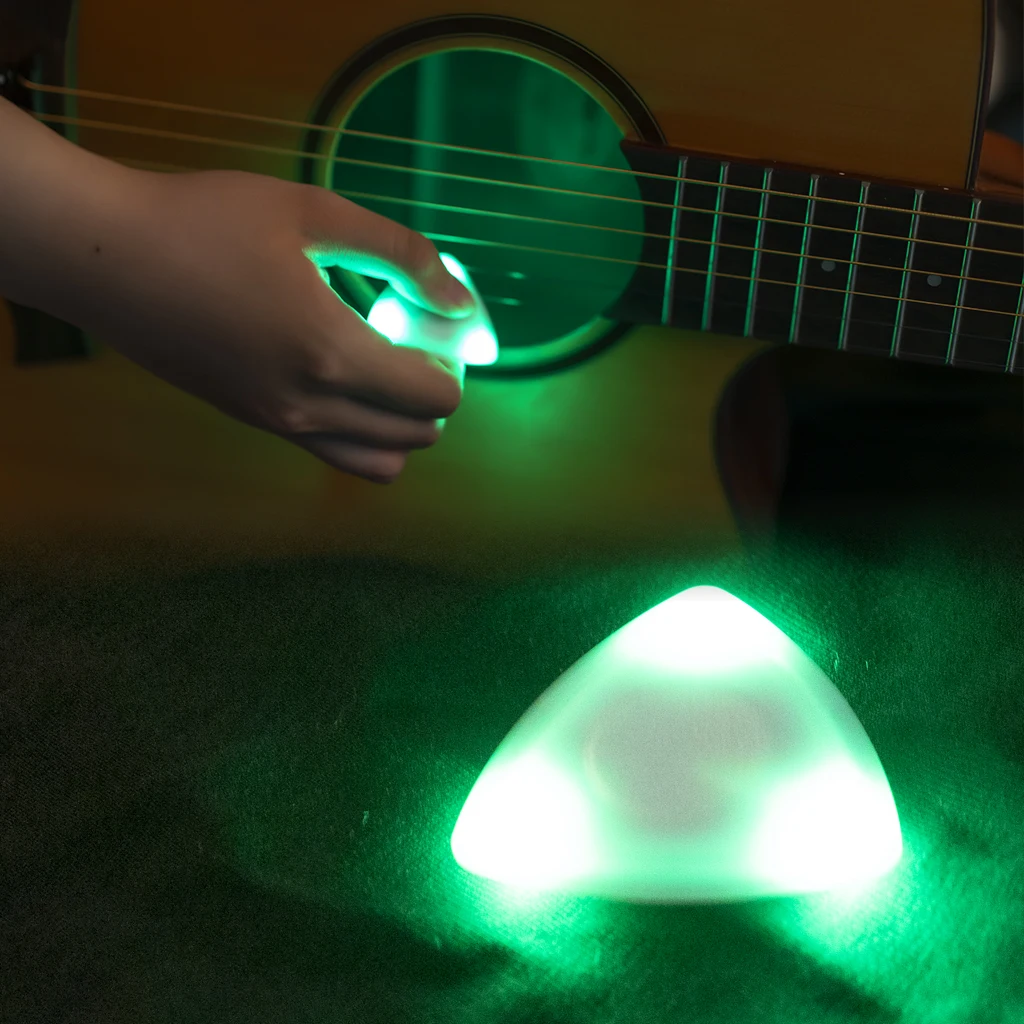 Guitar LED Pick Shining Glowing, Non-Colored Light Picks Guitar Accessoires  - Green light 