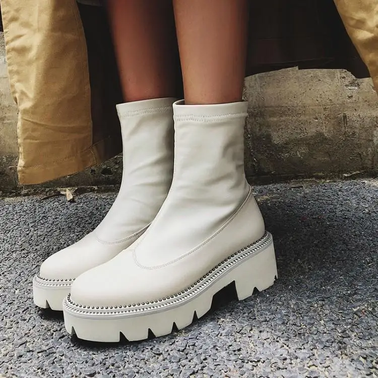 Новое поступление; белые кожаные женские ботильоны; зимние женские Ботинки martin на платформе; Модные женские мотоботы в уличном стиле Новое поступление; белые кожаные женские ботильоны; зимние женские Ботинки martin на платформе; Модные женские мотоботы в уличном стиле