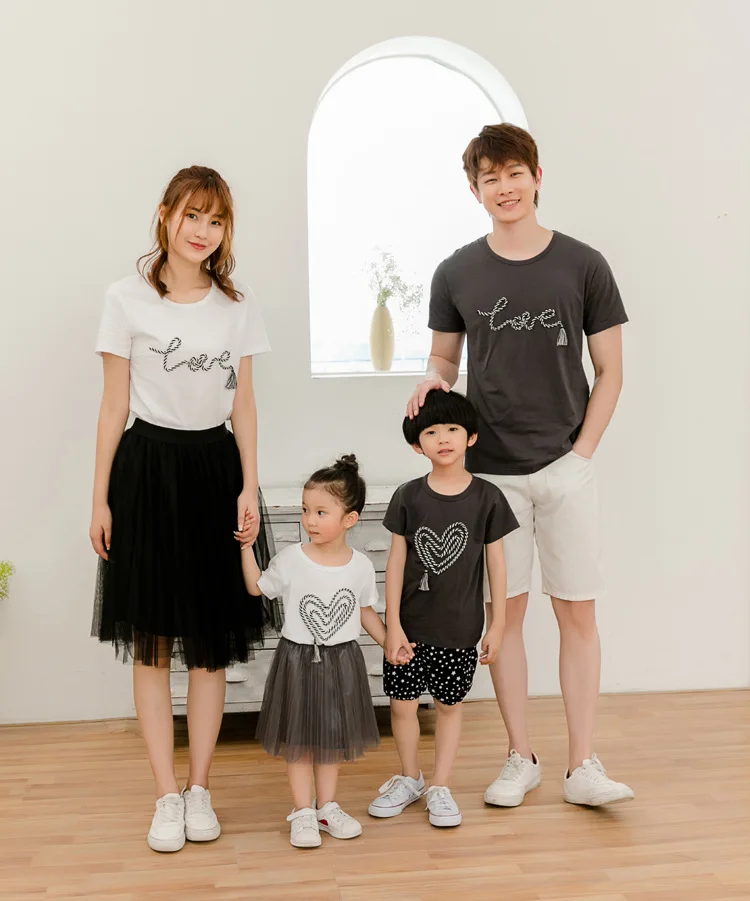 Одежда «Мама и я»; одинаковые комплекты для семьи; футболка для мамы и дочки, папы и сына; одежда для мамы и папы; платья для мамы и дочки