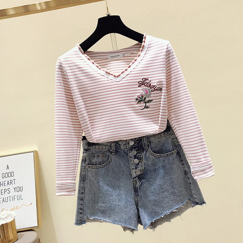 gkfnmt Korea Style Fashion T-shirt Women Tops Long Sleeve Embroidery Pink Striped Tshirt Women Autumn Winter Top Tee Shirt