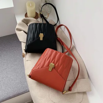 

bag for women Women Brand Originality Design Girls small bag women 2019 new fashion lock shoulder Messenger bag Joker bucket bag