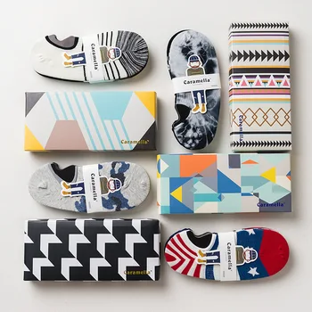 

4 Pairs Gifts for Men Spring / Summer 2020 Men's Hip Hop Harajuku Mens Dress Socks Superman Cartoon Cotton Mens Socks