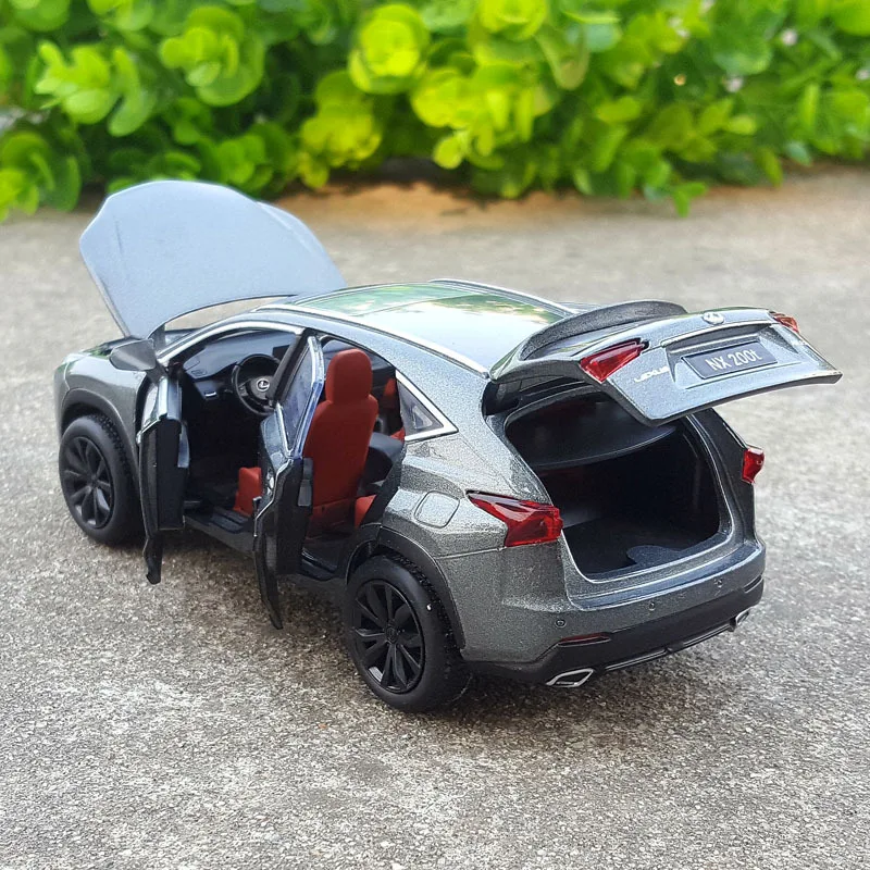 

1: 32 Alloy SARS Model Six SUV Off-road Leiks Car Model NX200t Car Model Finished Product Unisex