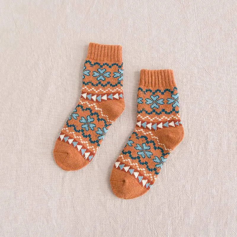 5Pairs/Lot Winter New Retro Rabbit Women Wool Socks Women 's High- End Comfortable National Wind Warm Socks