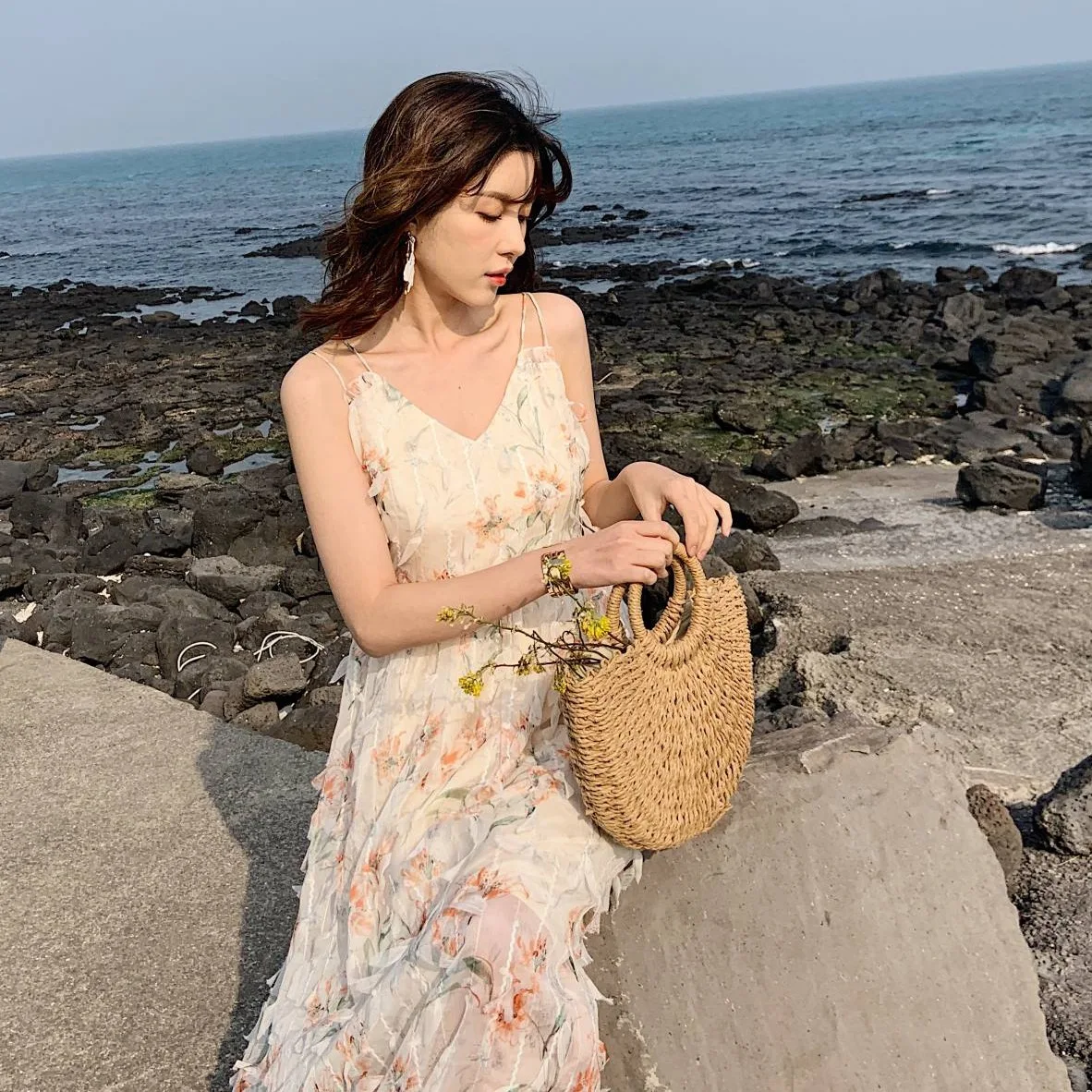 

Photo Shoot INS France Non-mainstream Very Fairy Tassels Chiffon Printed Camisole Cross Backless Elegant Holiday Dress Women's