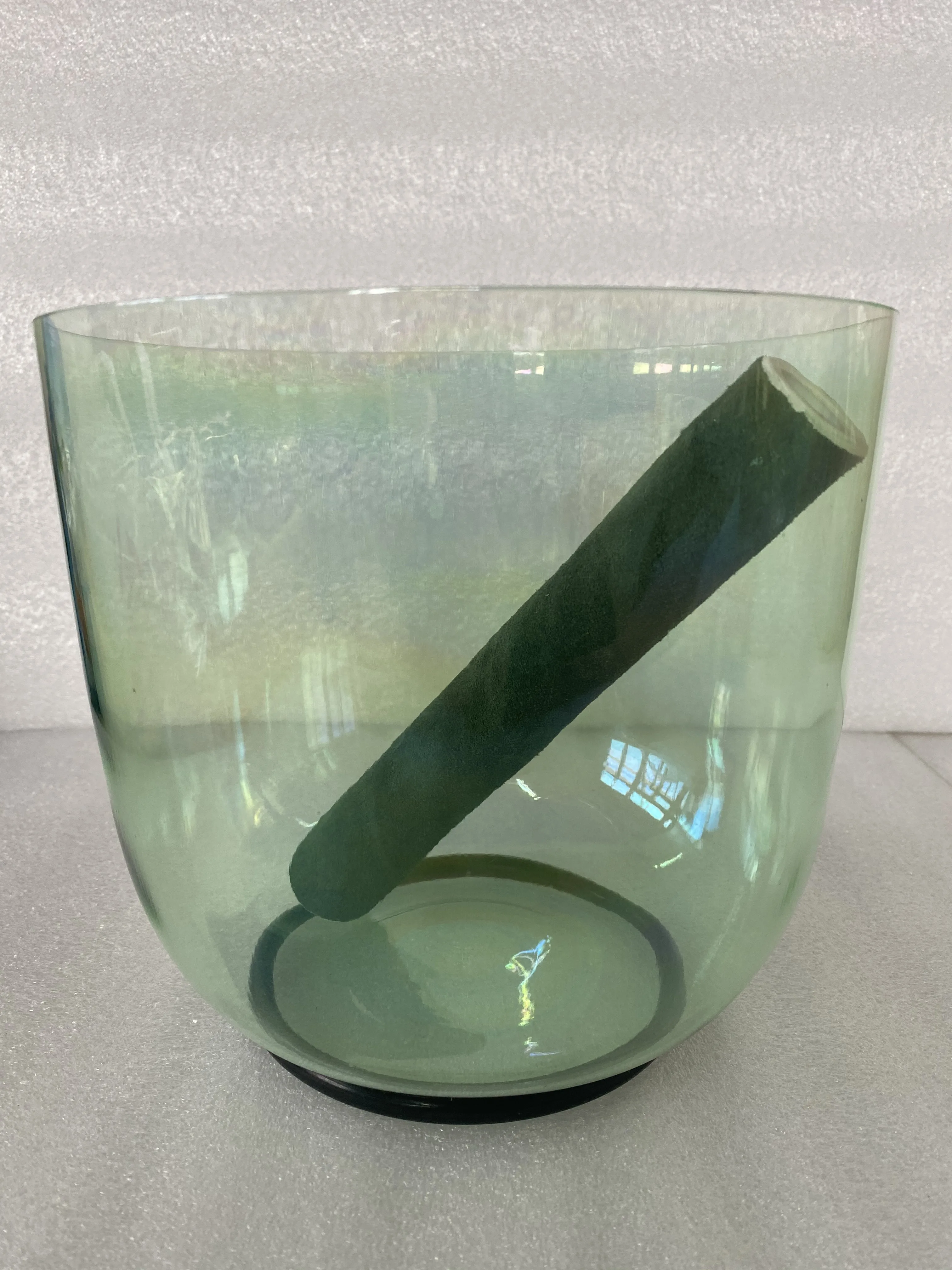 

Поющая чаша с кристаллами и идеальным шагом 3 "F", волшебного зеленого цвета, замшевый молоток и уплотнительное кольцо, 1 шт., для звукотерапии, 432 Гц