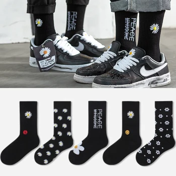 

2020 Fashion Daisy Socks Women Korea Funny Socks Long Socks Black Cool Socks Harajuku Flower Hip Hop Cotton Skateboard Socks